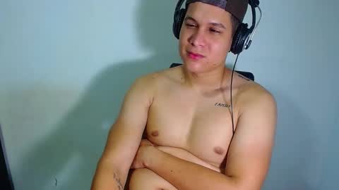 AdnierGnz online show from March 10, 2025, 8:37 am