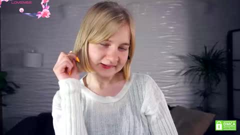 Snapshot of phyllisearney chatting on October 22, 2025, 7:08 am Hann G. Jones online show from October 22, 2025, 7:08 am