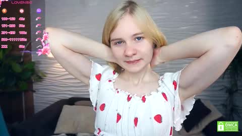 Snapshot of phyllisearney chatting on November 9, 2025, 4:11 am Hann G. Jones online show from November 9, 2025, 4:11 am