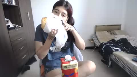 Snapshot of pia_alonzo30 chatting on July 19, 2026, 8:01 pm izzy online show from July 19, 2026, 8:01 pm