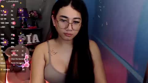 Pia online show from January 21, 2025, 10:41 pm