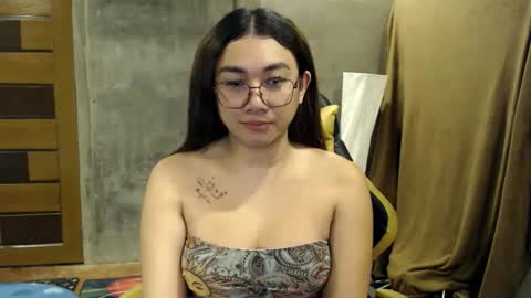 Pia online show from October 31, 2025, 2:18 pm