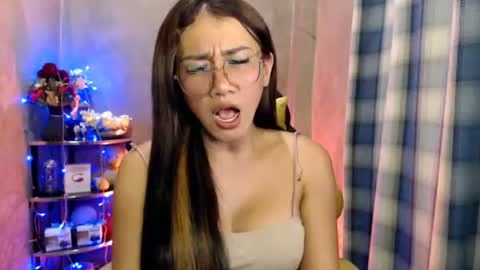 Snapshot of pia_worthsback chatting on June 20, 2026, 11:57 am Pia online show from June 20, 2026, 11:57 am