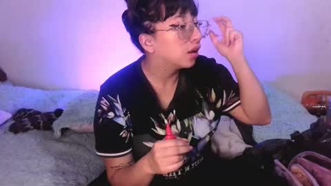  PIA FISHER  online show from November 28, 2025, 1:52 am