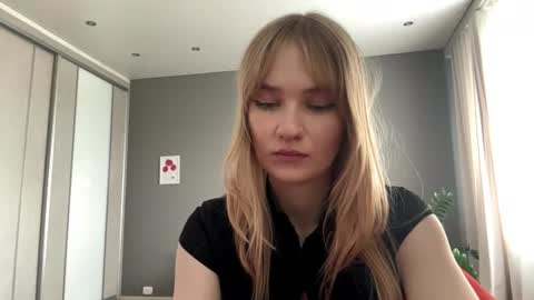Kristie online show from June 25, 2026, 5:12 am