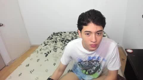 picaszomilos350 online show from February 20, 2026, 3:12 pm