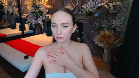 Emelie online show from February 9, 2025, 1:25 pm