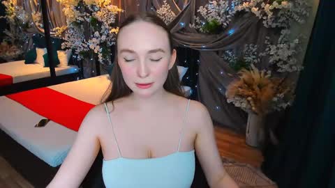 Emelie online show from February 9, 2025, 4:29 pm