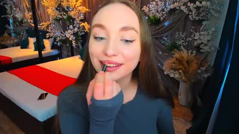 Emelie online show from February 10, 2025, 12:08 pm