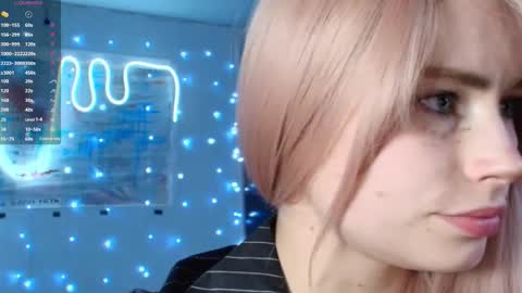 Snapshot of piera_ chatting on September 20, 2025, 7:04 pm Piera online show from September 20, 2025, 7:04 pm