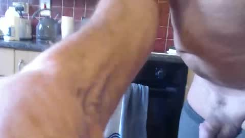 piercedcock069 online show from October 4, 2025, 9:18 am