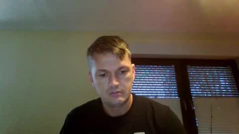 piercingsxxx online show from November 17, 2025, 10:21 am