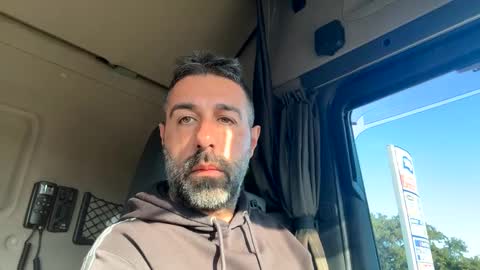 pierotu online show from December 2, 2024, 8:09 am