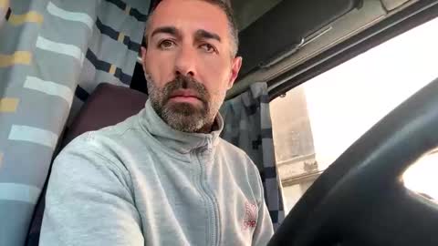 pierotu online show from October 8, 2025, 10:46 am