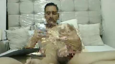 Snapshot of pieslatinos chatting on December 24, 2024, 3:49 am pieslatinos online show from December 24, 2024, 3:49 am