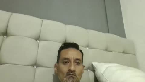 Snapshot of pieslatinos chatting on January 14, 2026, 2:50 am pieslatinos online show from January 14, 2026, 2:50 am