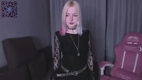 piginnya online show from November 10, 2025, 2:05 pm