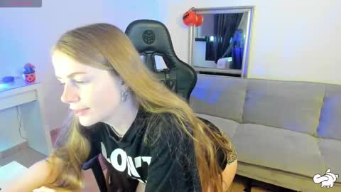 PiinkPandora online show from October 23, 2025, 5:33 pm