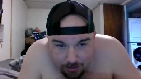 pika05777 online show from May 25, 2026, 8:04 pm