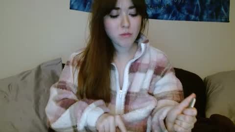 PilloGoddess online show from January 7, 2025, 8:03 am