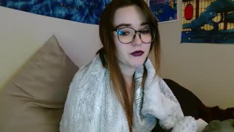 PilloGoddess online show from January 22, 2025, 1:42 am