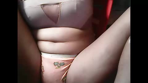 Snapshot of pinayhairyflower chatting on December 4, 2025, 12:25 pm Nica online show from December 4, 2025, 12:25 pm