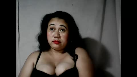 pinaymama12345 online show from February 10, 2025, 12:18 pm