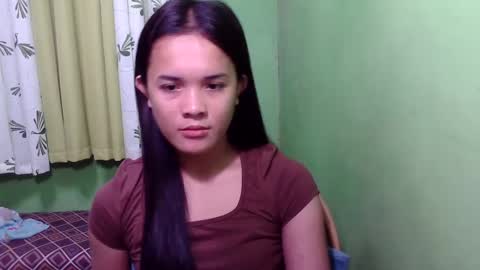 pinaymorena_rhowe online show from December 8, 2024, 3:00 am