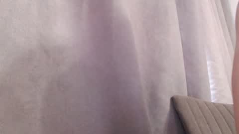 Snapshot of pineapple__mood chatting on July 16, 2026, 7:03 am online show from July 16, 2026, 7:03 am