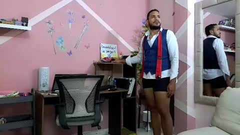 Snapshot of pineappleflipped chatting on July 19, 2026, 1:53 am pineappleflipped online show from July 19, 2026, 1:53 am