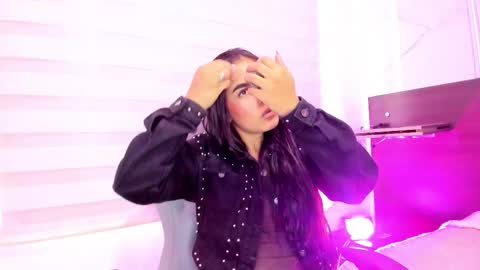 Snapshot of pink_as chatting on October 1, 2025, 1:39 pm pink_as online show from October 1, 2025, 1:39 pm