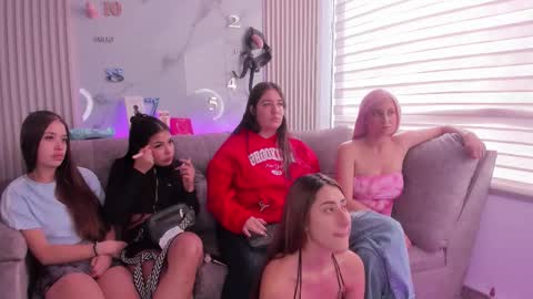 Snapshot of pink_as chatting on February 9, 2026, 1:26 pm pink_as online show from February 9, 2026, 1:26 pm