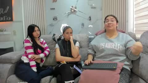 Snapshot of pink_as chatting on February 19, 2026, 1:18 pm pink_as online show from February 19, 2026, 1:18 pm