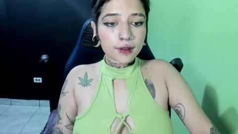 weedcandy ig y twitter xpink dustt online show from December 4, 2024, 7:39 am