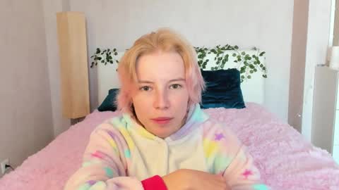 pink_lila18 online show from September 10, 2025, 8:14 am