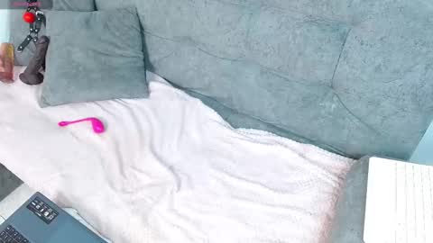 pink_love_25 online show from January 26, 2025, 6:28 am