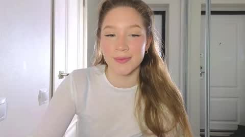 Snapshot of pink_rosee_ chatting on March 6, 2026, 3:25 am online show from March 6, 2026, 3:25 am