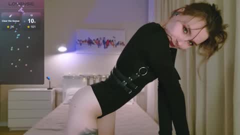 Eva online show from March 3, 2025, 6:01 pm