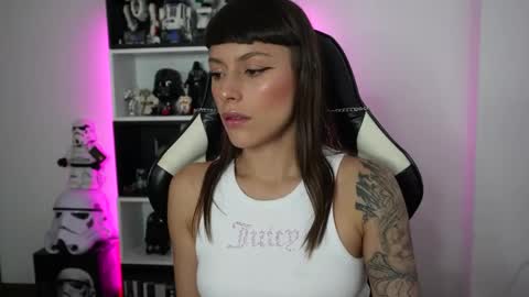 Snapshot of pinkcatlive chatting on June 3, 2026, 5:40 pm Emily online show from June 3, 2026, 5:40 pm