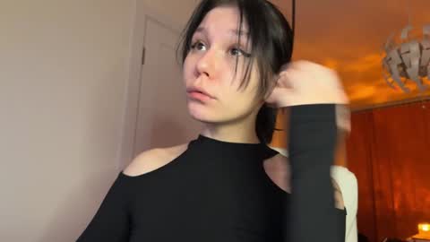 pinkdollylovv online show from December 22, 2024, 9:53 pm