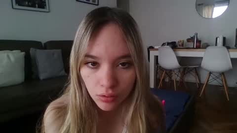 Pinkilola online show from December 11, 2024, 3:15 pm