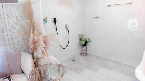 pinkmoon30 online show from February 24, 2026, 11:52 am