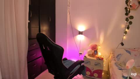 Sarah .. online show from December 29, 2024, 3:44 am