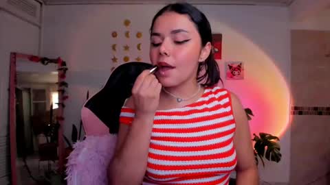 Sarah .. online show from September 28, 2025, 7:19 pm