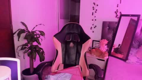 Snapshot of pinkpantherr_ chatting on July 14, 2026, 3:11 am Sarah .. online show from July 14, 2026, 3:11 am