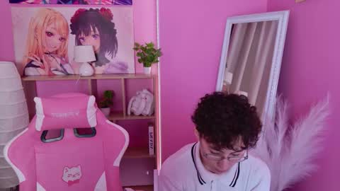 Li long hair and Rude short hair online show from March 29, 2026, 8:42 pm