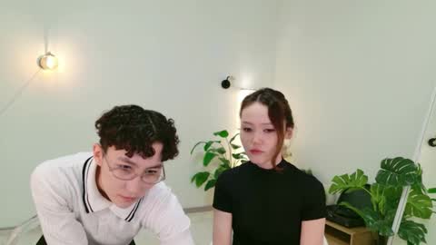 Li long hair and Rude short hair online show from April 4, 2026, 8:50 pm