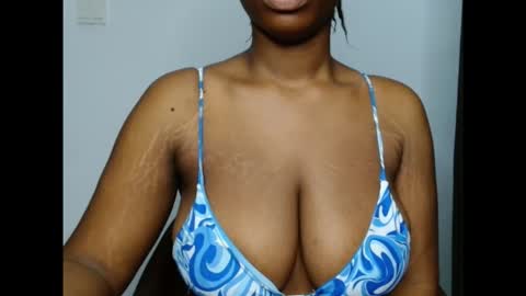 pinkxsugar online show from October 10, 2025, 12:04 pm