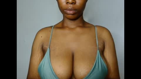 Snapshot of pinkxsugar chatting on June 6, 2026, 5:06 pm pinkxsugar online show from June 6, 2026, 5:06 pm