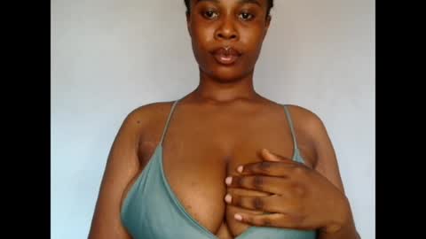 Snapshot of pinkxsugar chatting on June 13, 2026, 2:04 pm pinkxsugar online show from June 13, 2026, 2:04 pm